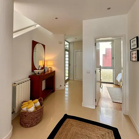 Villa Casa Andorinha With Private Pool & Coastal Views *
