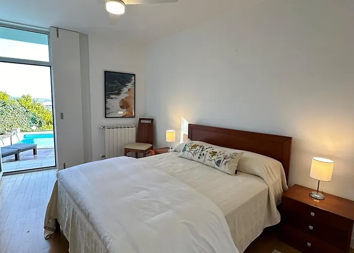 Villa Casa Andorinha With Private Pool & Coastal Views