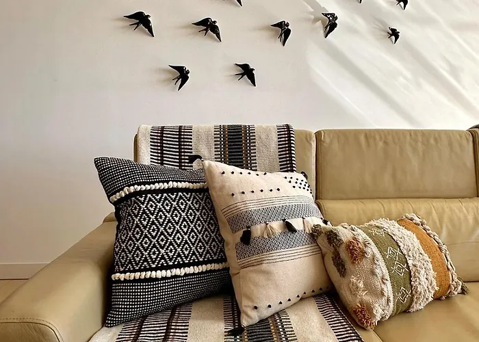 Villa Casa Andorinha With Private Pool & Coastal Views *